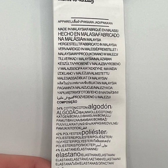 Under Armour Light Blue V-neck long sleeve with cut out back - Medium- NWT - Picture 7 of 10